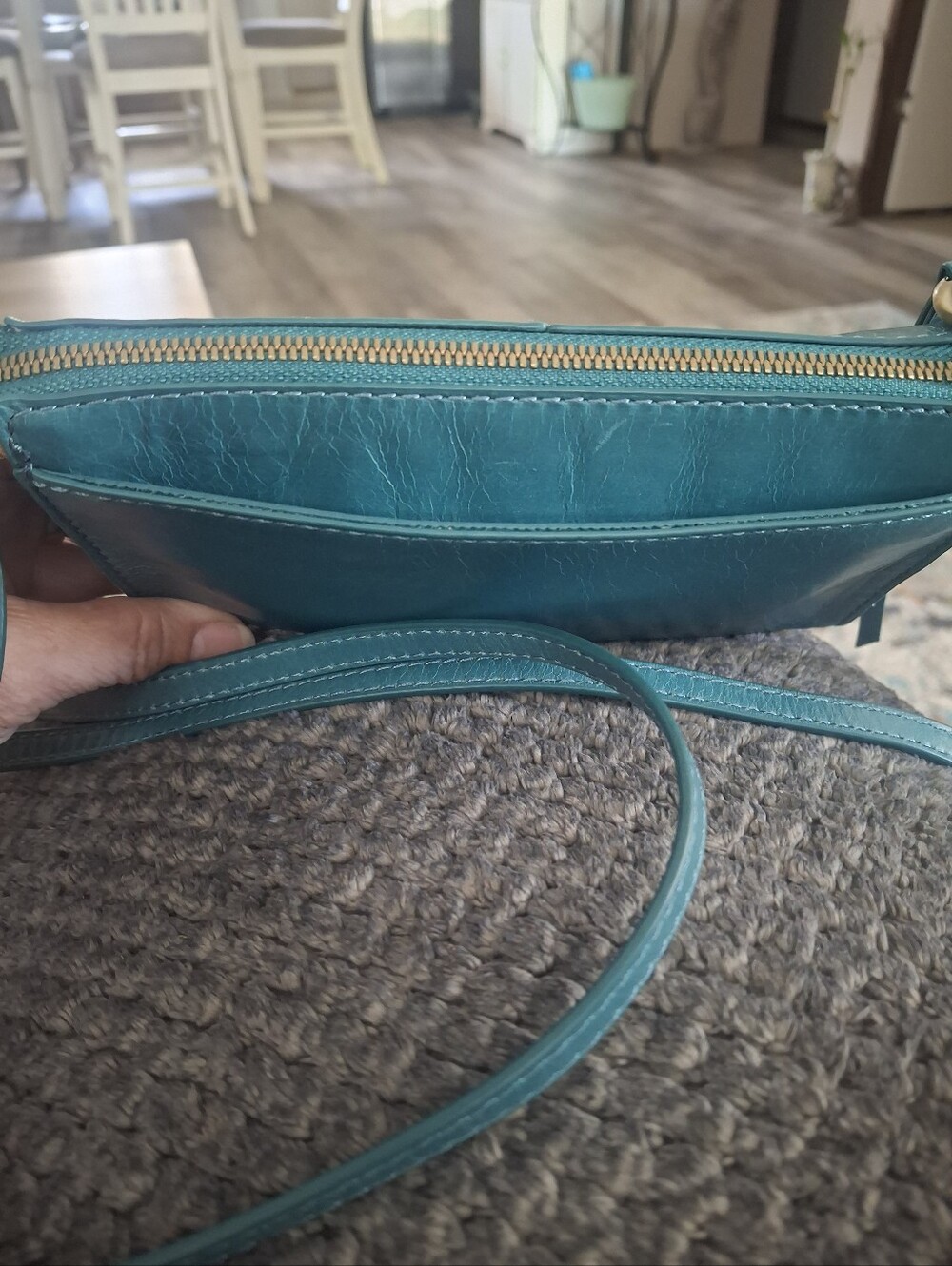 HOBO Teal Leather Crossbody Bag - Stylish Everyday Carry - Picture 4 of 6